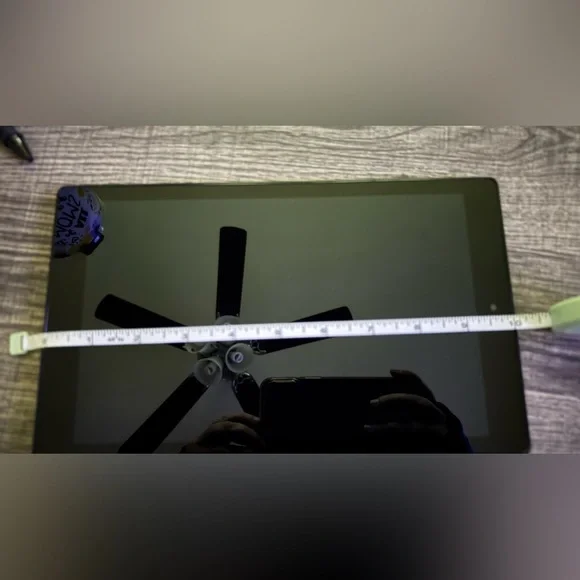 Amazon Fire HD 10” Tablet with Charger Included - Picture 6 of 8